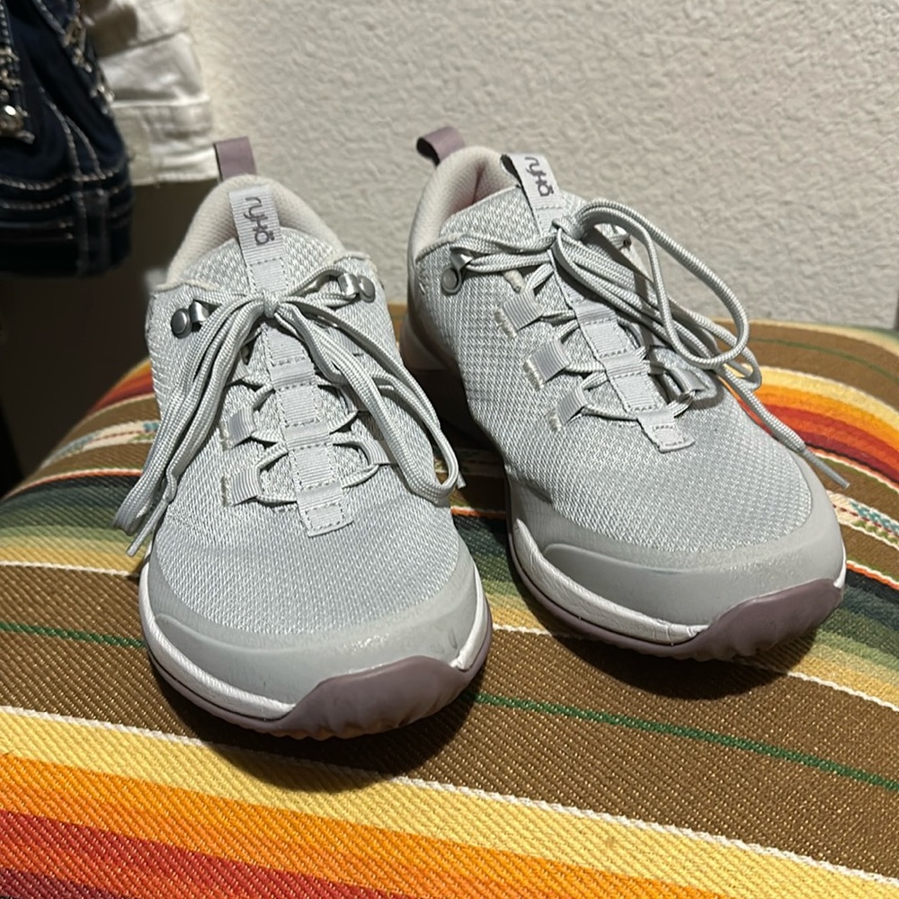 Ryka Echo Low Trail Shoes 6.5‎ wide